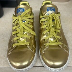 Gold Adidas Stan Smith Bog Kid/Youth size 4